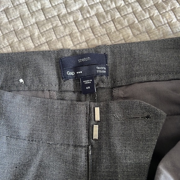 Women’s Gap trousers. Size 4R. Color grey. - Picture 2 of 4